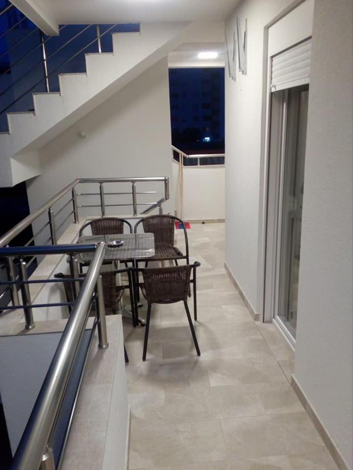 Apartmani M&V Sutomore Exteriör bild