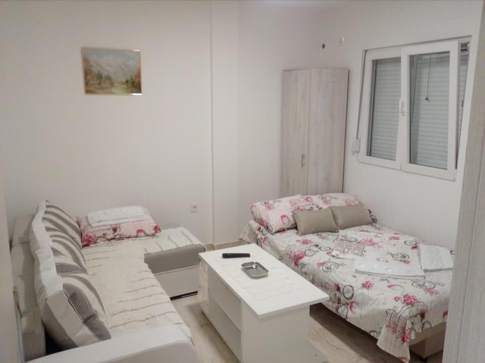 Apartmani M&V Sutomore Exteriör bild